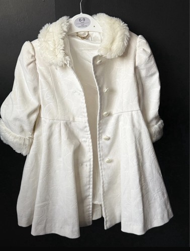 Sarah louise coat age - louise,
