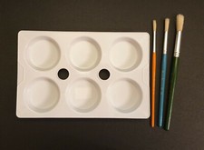 Children's Paint Palette and 3 x Art Brushes Set Ideal for Kids School or Home