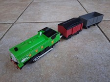 Thomas Trackmaster Close Shave Duck Train with Trucks, battery operated. TOMY