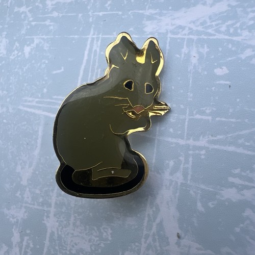 Vintage mouse brooch gold tone - vintage,