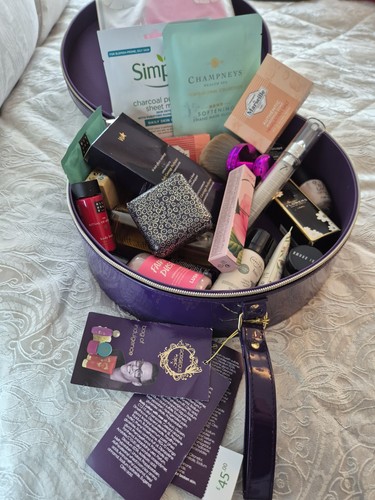 Gok wan vanity case full - wan,
