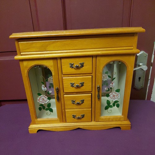 Vintage wood jewellery box - wood,