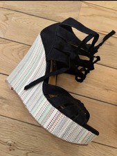 Love Label Size 7 Wedge