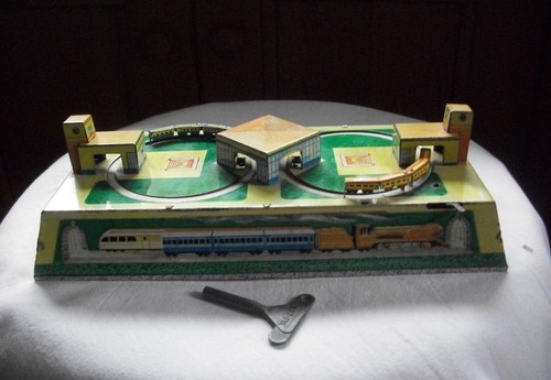 Vintage tin toy wind - toy,