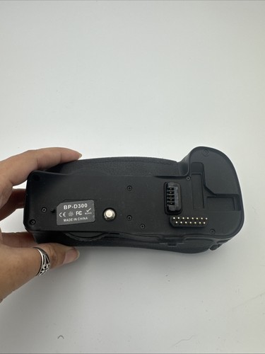 D300 battery grip made - grip-, in