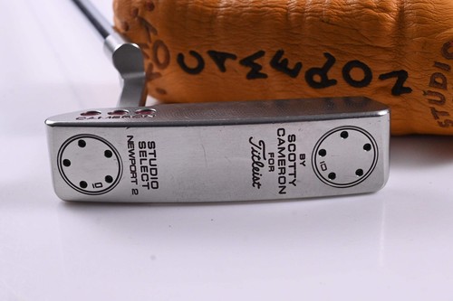 Left hand scotty cameron - hand,