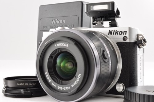 Nikon silver mirrorless - j5,