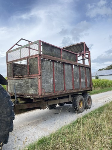 Silage tipping trailer muck - tipping,