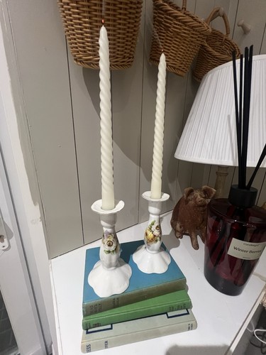 Pair vintage white - of,