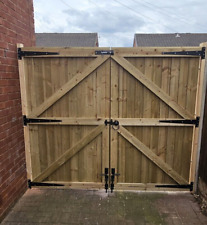 OFFSET Wooden Garden Gates