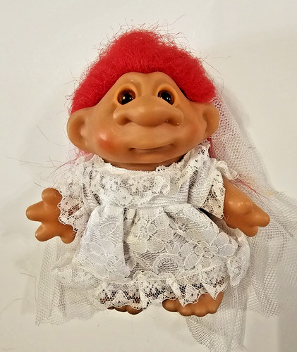 Bride troll doll 1986 dam - troll,