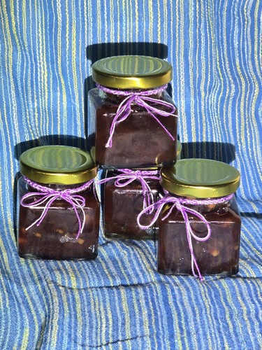 Apple pear plum - pear,