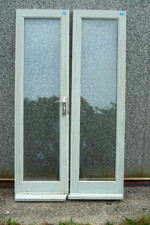 A PAIR OF DOUBLE GLAZED PATIO DOORS W:56CMS WITH 10MM OVERLAP, H:198CMS