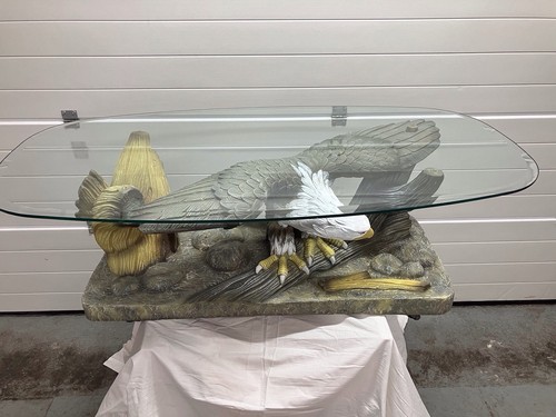 Bald eagle table an - .., amazing