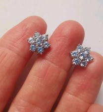 Sterling Silver Beautiful CZ Flower Stud Earrings R80H