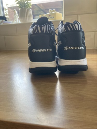 Reebok heeleys size - reebok,