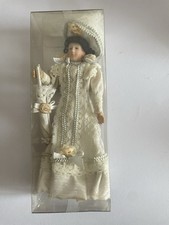 Dolls house - dolls,