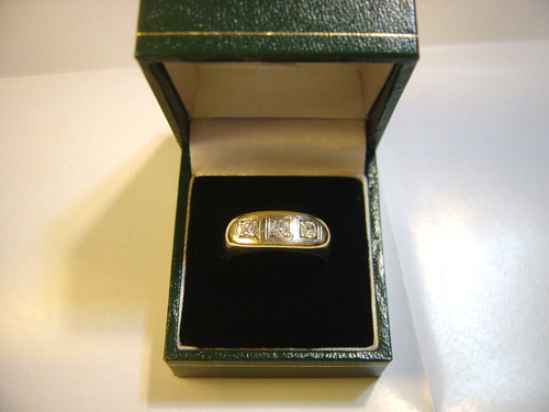 Superb vintage 9ct - superb, ring