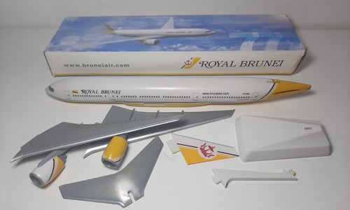 200 flight miniatures - 1:200,
