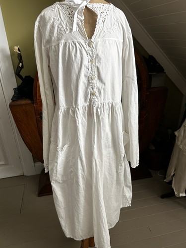 Antique white cut - white, pure