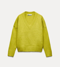 BNWT: SOFT KNIT SWEATER from