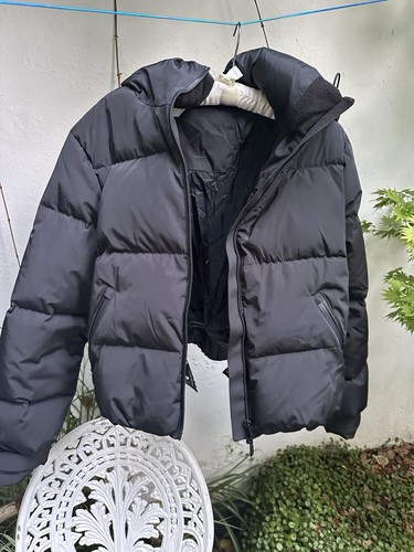 Black cropped ski puffer