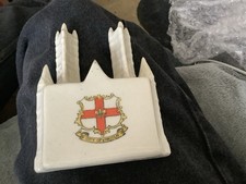 Willow China Crested Ware Lincoln Cathedral