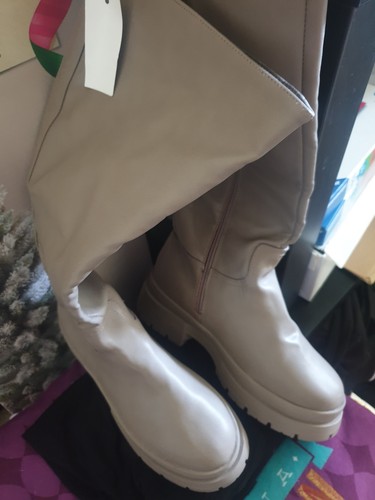 Love yours knee - love, boots