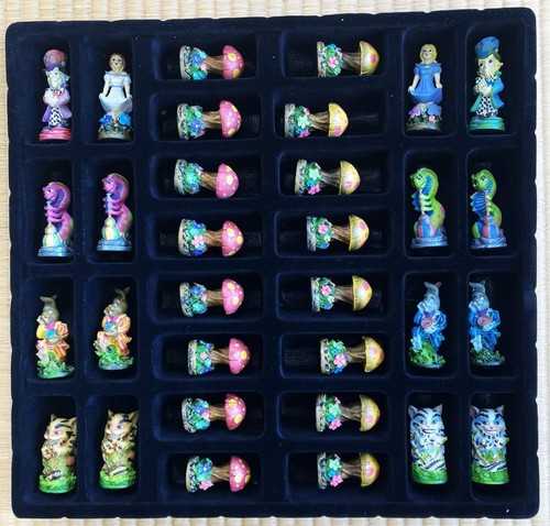 Alice wonderland chess - alice,