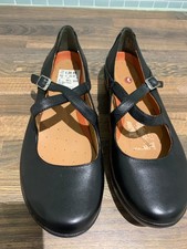 brand new womens leather clark shoes