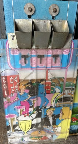 Arcade machine front - front., nice