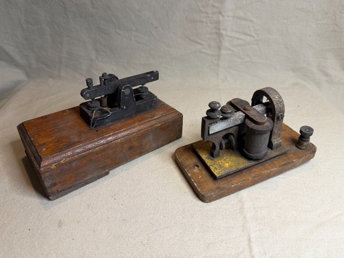 Railwayana morse code - p,