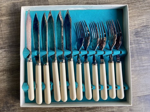 Vintage boxed cutlery set - vintage,