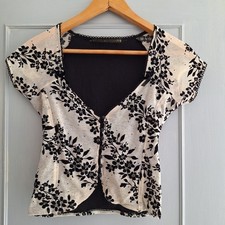 Wheels & Dollbaby Classic floral black & white top, Queen Anne neckline s 8-10