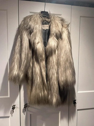 Beautiful faux fur party - , coat