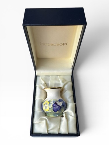 Moorcroft miniature pansy bud - moorcroft,