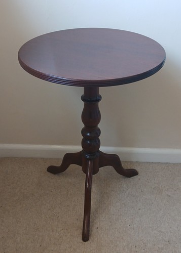 Vintage round wooden