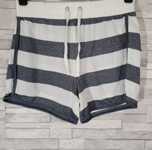 Ladies shorts size - tu,