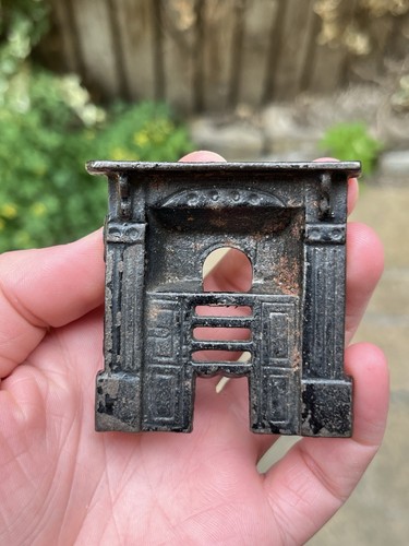 Vintage dolls house - vintage, dolls’