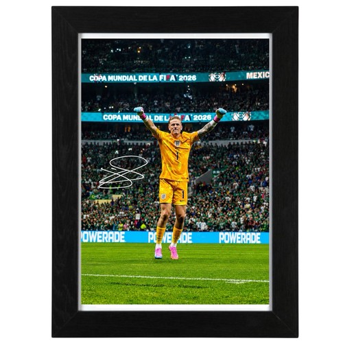 Jordan pickford signed - pickford,