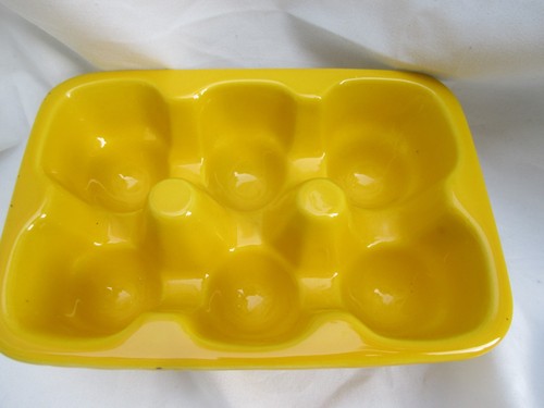 Ceramic hole egg holder hard - ceramic,