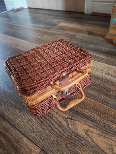 Vintage wicker basket size - vintage,