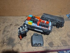 FIAT GRANDE PUNTO ENGINE BAY FUSE BOX RELAY & TRIM 51736451 BZ 2006-2010