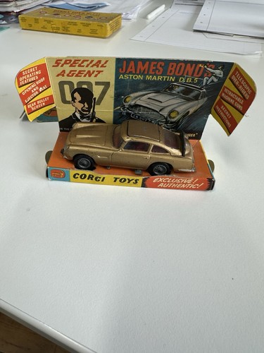 Corgi 261 james - bond, db5