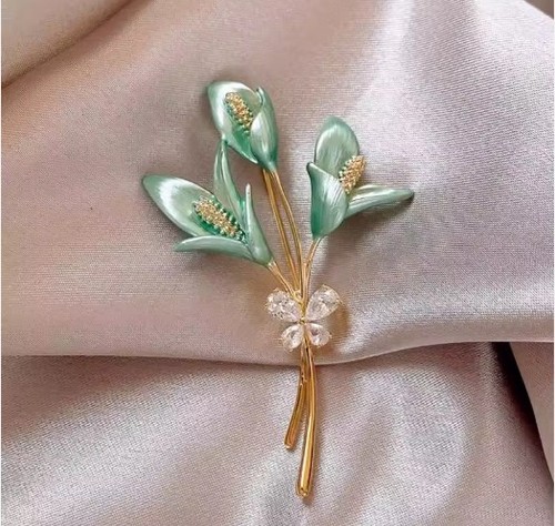 148ab rhinestone lily - rhinestone, brooch