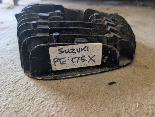 Suzuki pe175 engine head oem - head,