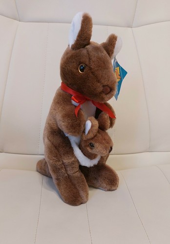 Kangaroo with baby cuddly - kangaroo,