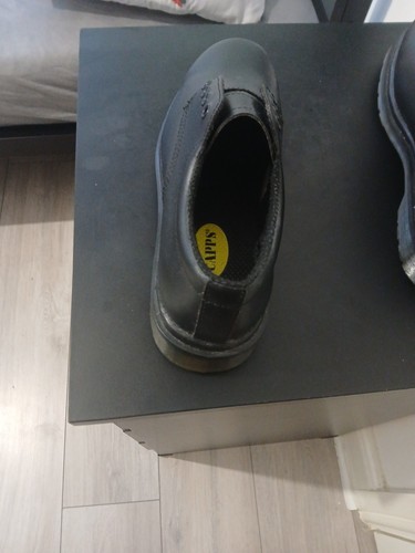 Safety shoes oil - shoes,