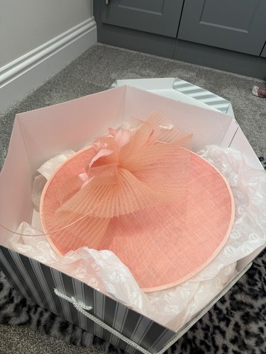Nigel rayment hatinator - rayment, peach