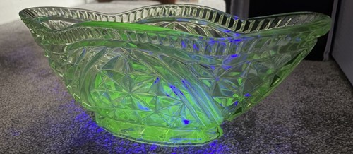 Vtg 1930 green - vtg, glass